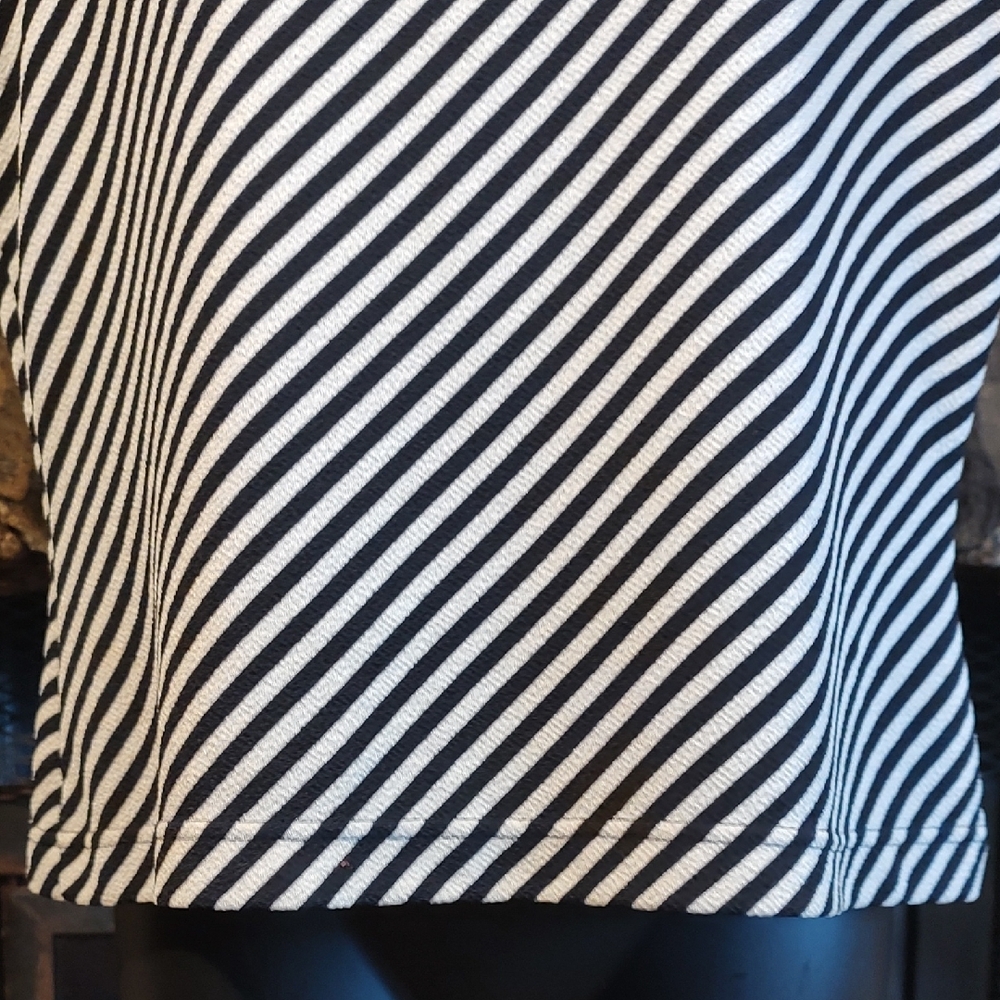 R&K Black and White Diagonal Striped Tank - Picture 4 of 8